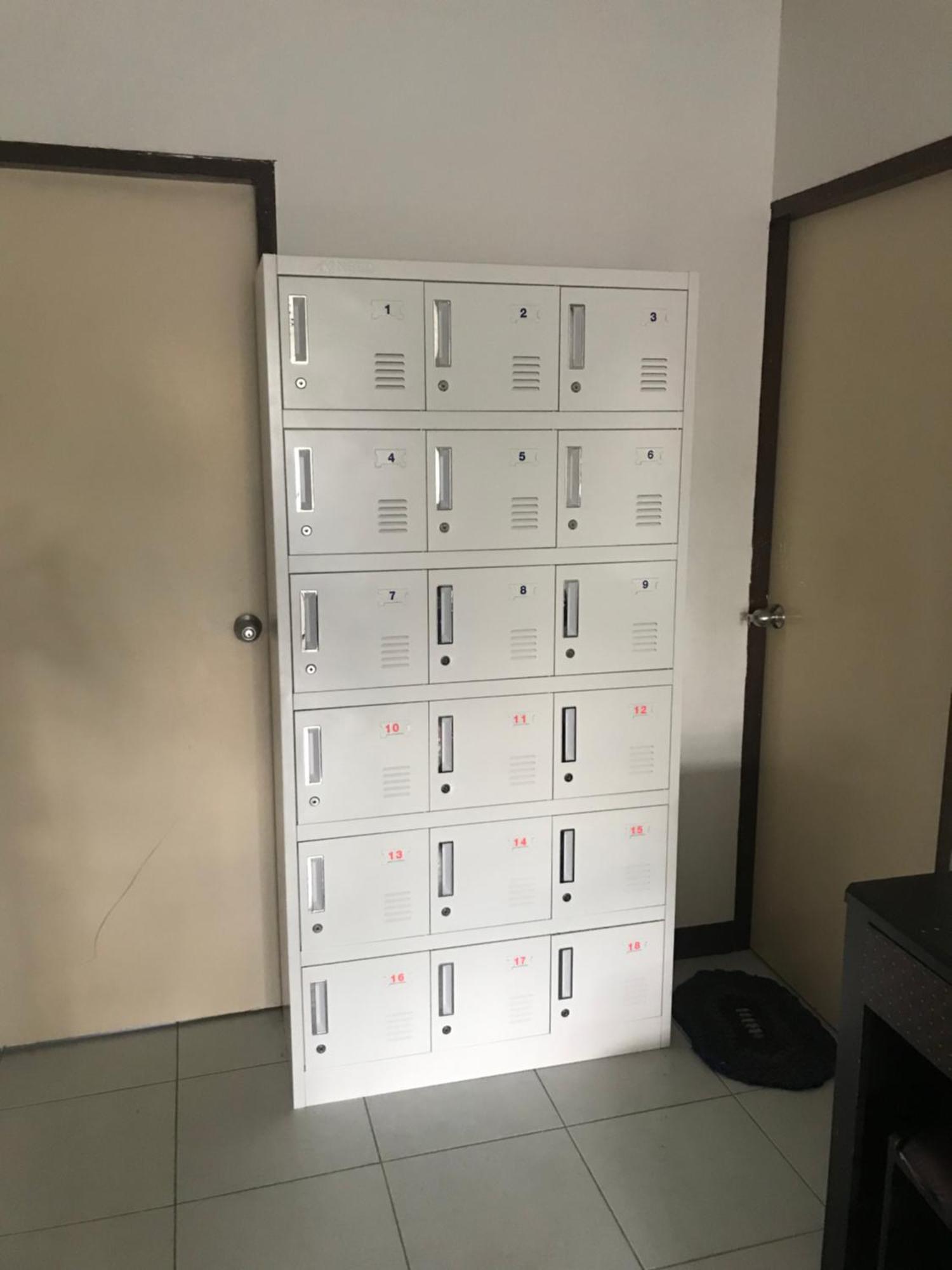 האד רין Moon Dolphin Hostel מראה חיצוני תמונה