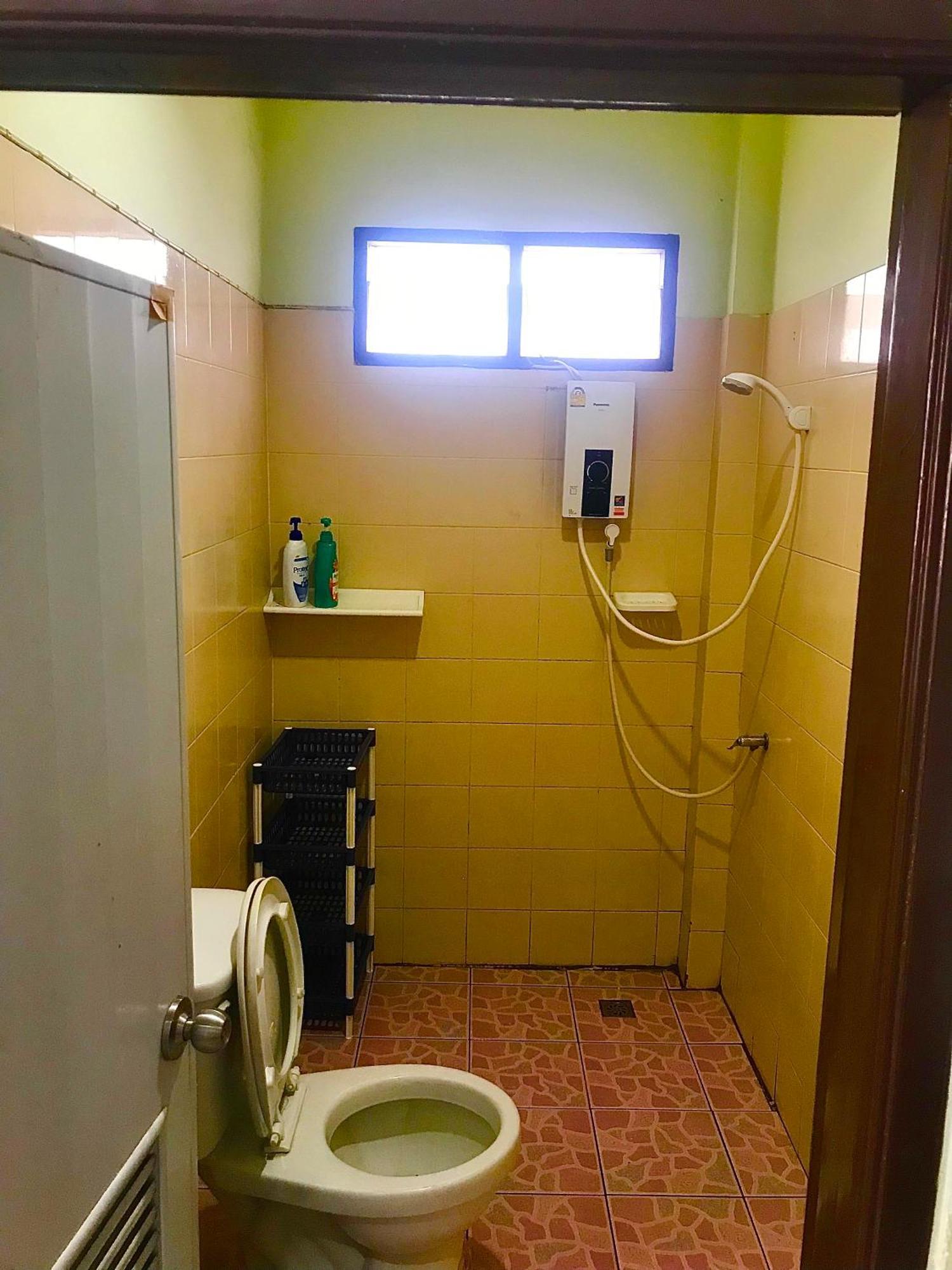 האד רין Moon Dolphin Hostel מראה חיצוני תמונה