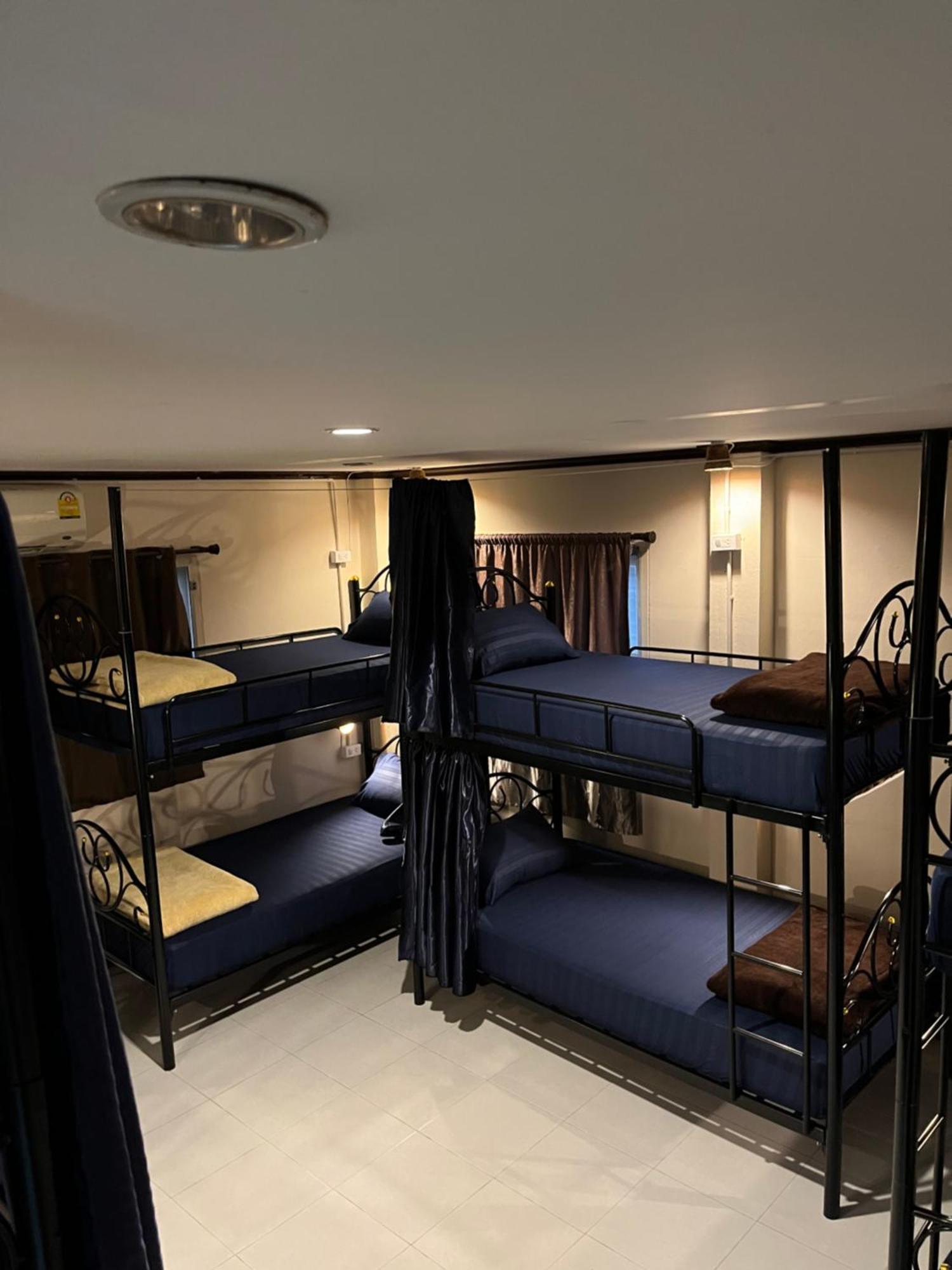 האד רין Moon Dolphin Hostel מראה חיצוני תמונה